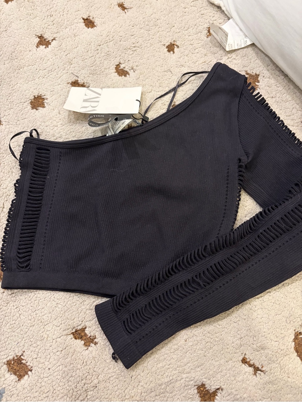 Zara One-Shoulder Black Crop Top size small